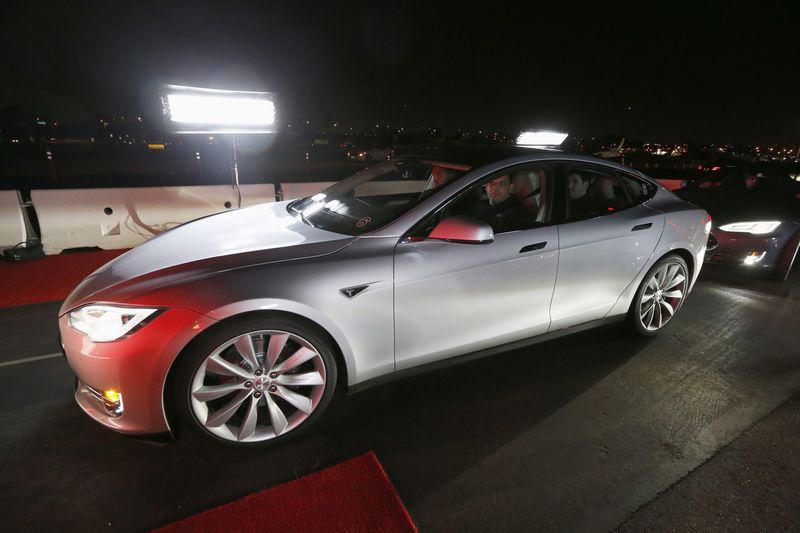 Tesla stock valuation ‘still too high’ says Bernstein, sees 30% downside risk